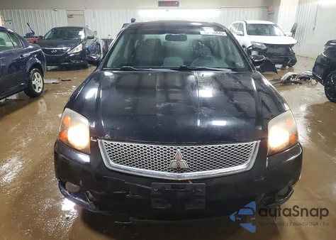 2011 Mitsubishi Galant Es z USA, uszkodzony, nr VIN 4A32B3FF4BE032999